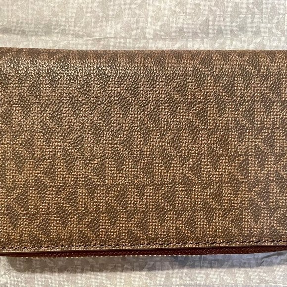 MICHAEL KORS Signature wallet phone case - Picture 2 of 6